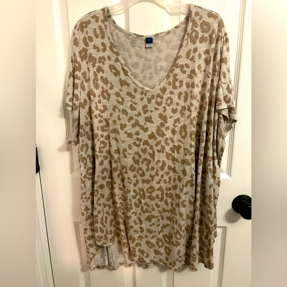 Old Navy Tops - Old Navy cheetah T-Shirt